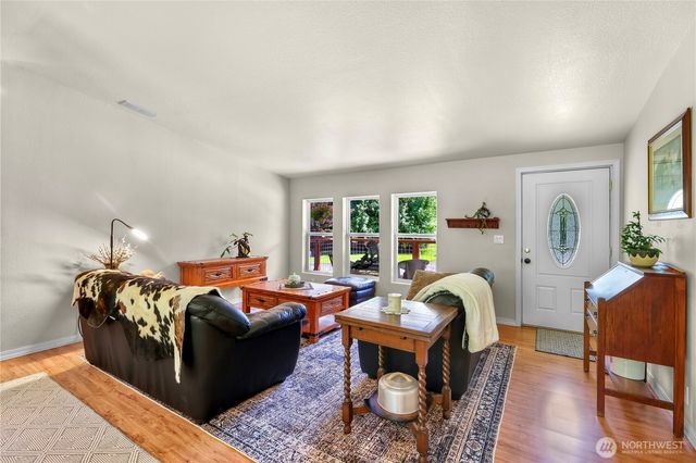5554 Potter Road, Deming, WA 98244