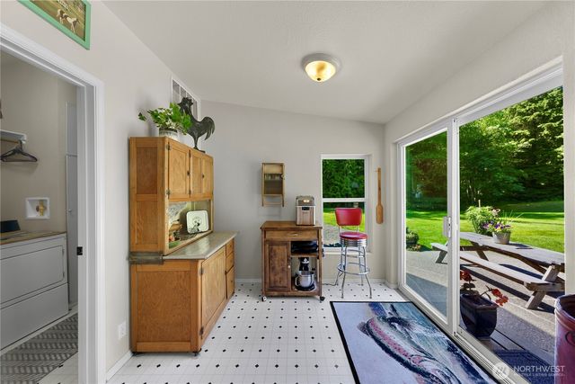 5554 Potter Road, Deming, WA 98244