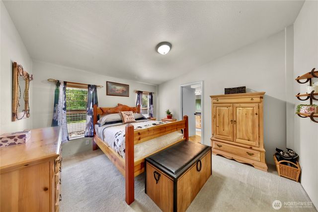 5554 Potter Road, Deming, WA 98244