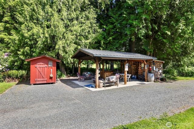 5554 Potter Road, Deming, WA 98244