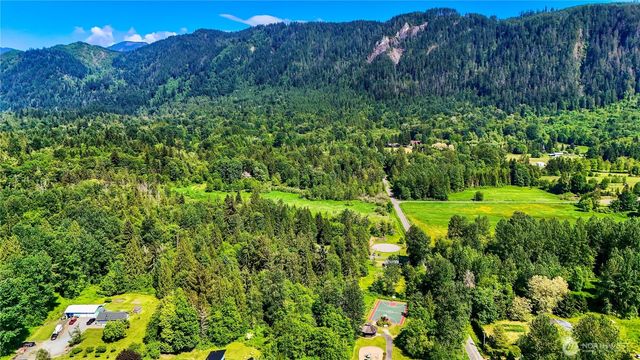 5554 Potter Road, Deming, WA 98244