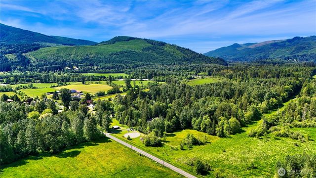 5554 Potter Road, Deming, WA 98244