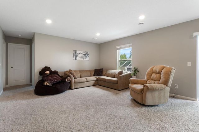 4040 Zircon Lane N, Plymouth, MN 55446