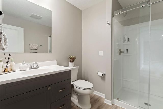 4040 Zircon Lane N, Plymouth, MN 55446
