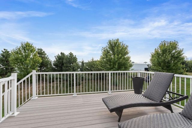 4040 Zircon Lane N, Plymouth, MN 55446