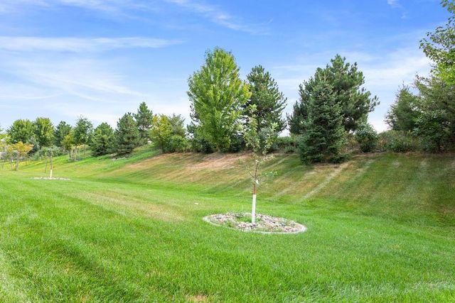 4040 Zircon Lane N, Plymouth, MN 55446