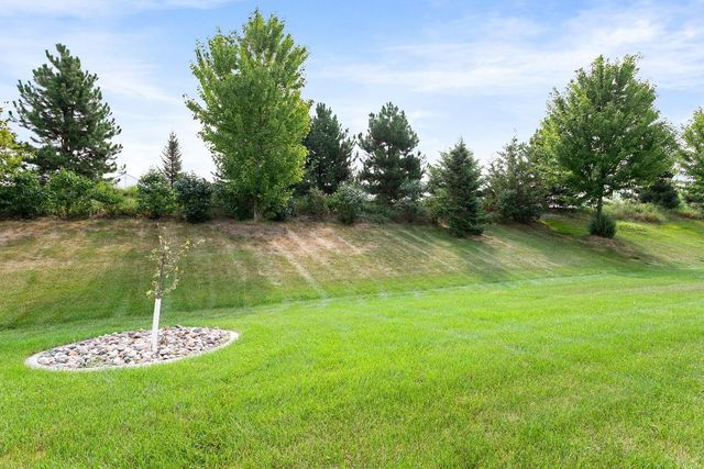 4040 Zircon Lane N, Plymouth, MN 55446