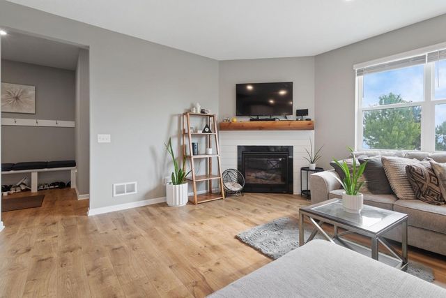 4040 Zircon Lane N, Plymouth, MN 55446