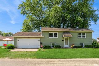 721 15TH Street, De Witt, IA 52742