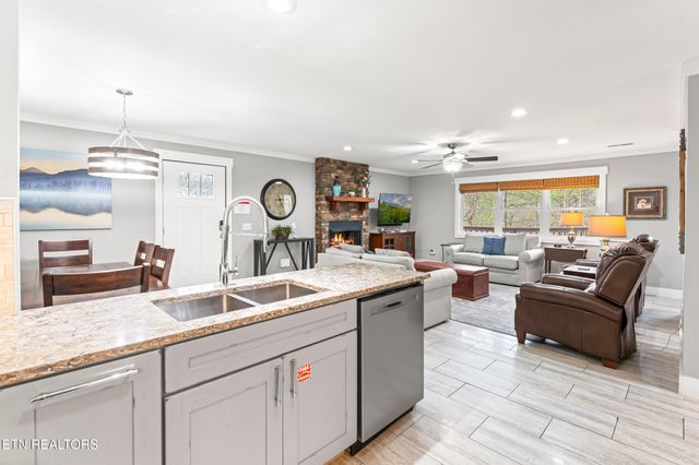 3461 Lost Branch Rd, Sevierville, TN 37862