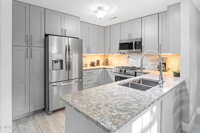 3461 Lost Branch Rd, Sevierville, TN 37862