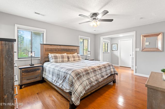 3461 Lost Branch Rd, Sevierville, TN 37862