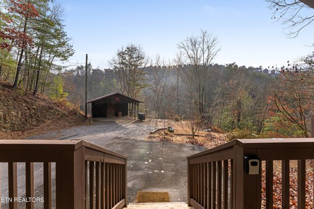 3461 Lost Branch Rd, Sevierville, TN 37862