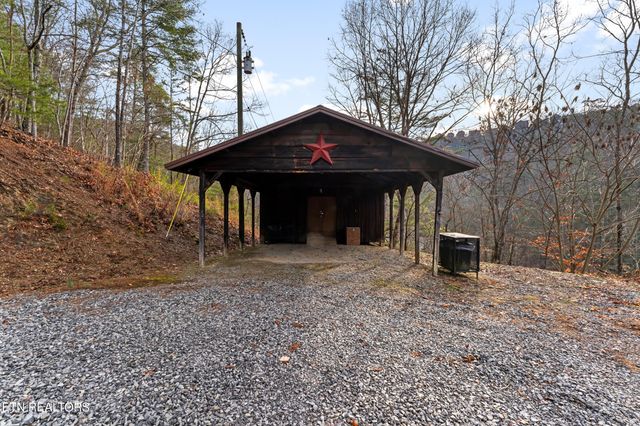 3461 Lost Branch Rd, Sevierville, TN 37862