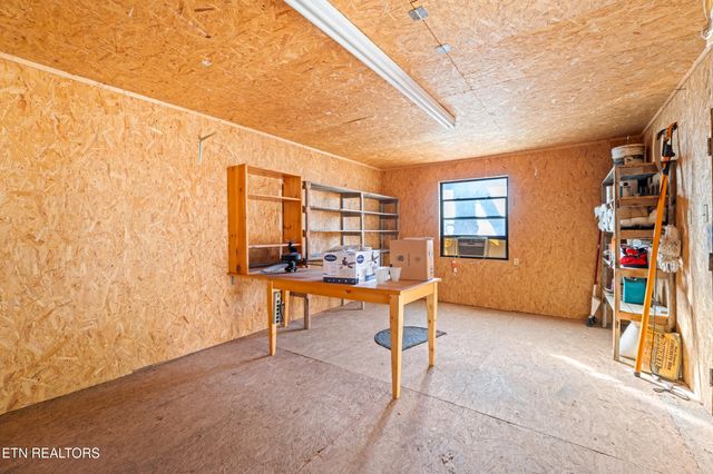 3461 Lost Branch Rd, Sevierville, TN 37862