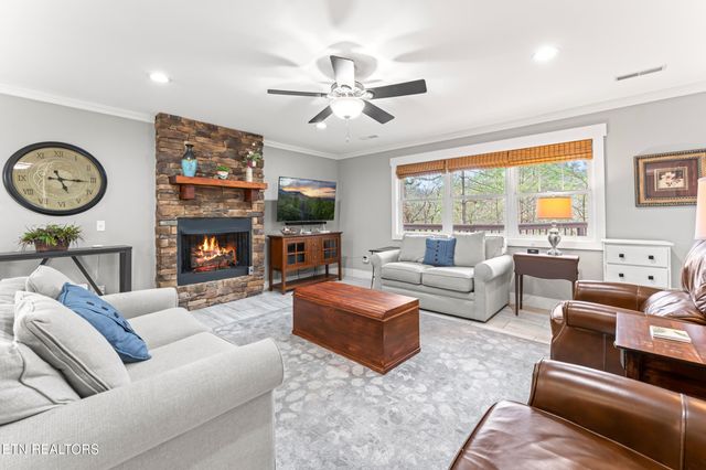 3461 Lost Branch Rd, Sevierville, TN 37862