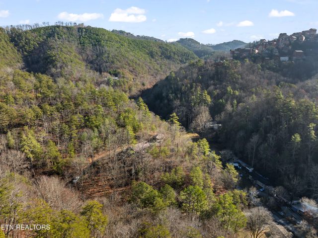 3461 Lost Branch Rd, Sevierville, TN 37862