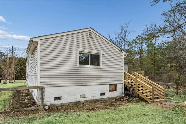 501 Wildey RD, Seaford, VA 23696