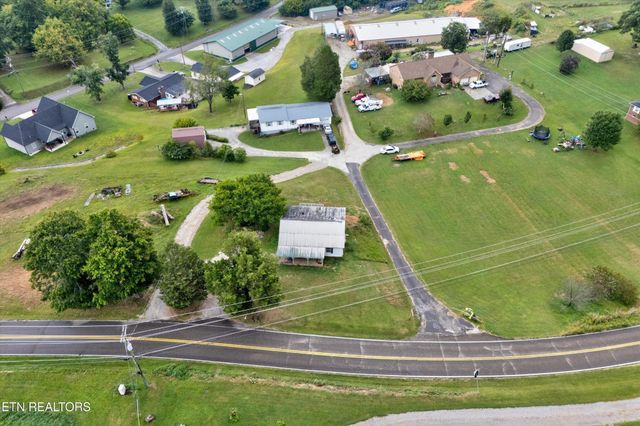 7944 Hill Rd, Knoxville, TN 37938