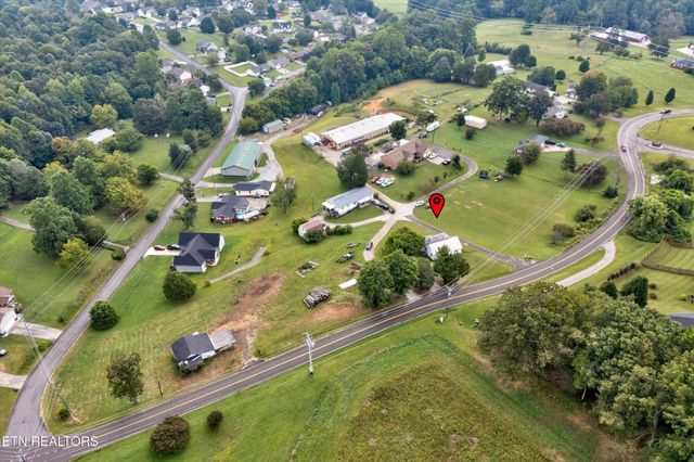 7944 Hill Rd, Knoxville, TN 37938