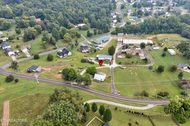 7944 Hill Rd, Knoxville, TN 37938