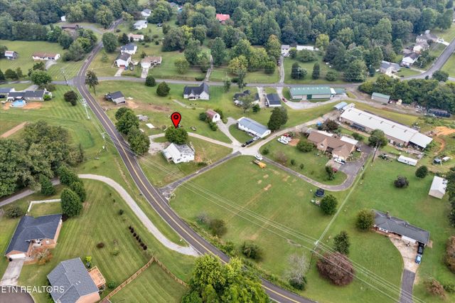 7944 Hill Rd, Knoxville, TN 37938