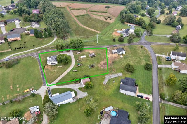 7944 Hill Rd, Knoxville, TN 37938