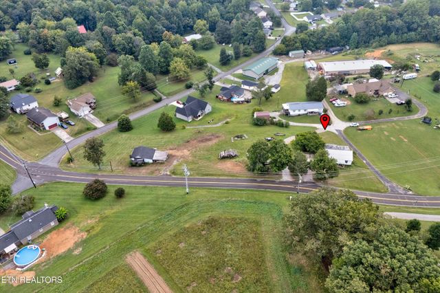 7944 Hill Rd, Knoxville, TN 37938