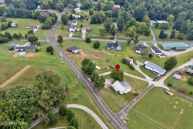 7944 Hill Rd, Knoxville, TN 37938