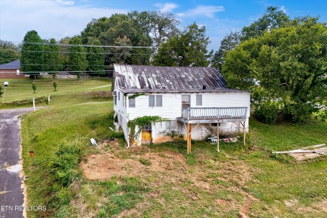 7944 Hill Rd, Knoxville, TN 37938