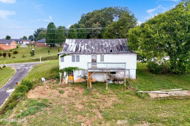 7944 Hill Rd, Knoxville, TN 37938