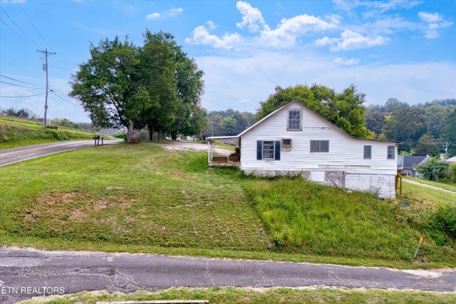 7944 Hill Rd, Knoxville, TN 37938