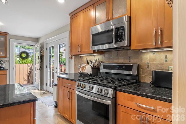 1026 14th Avenue Drive NW, Hickory, NC 28601