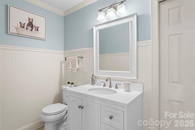 1026 14th Avenue Drive NW, Hickory, NC 28601