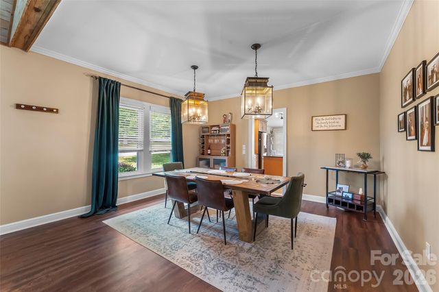1026 14th Avenue Drive NW, Hickory, NC 28601