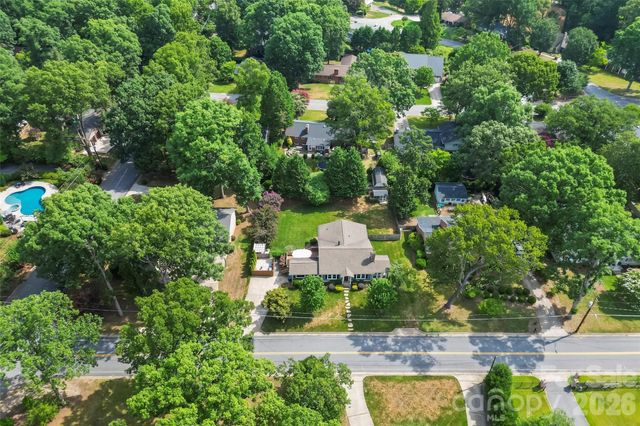 1026 14th Avenue Drive NW, Hickory, NC 28601