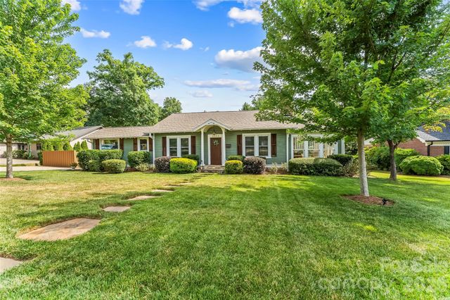 1026 14th Avenue Drive NW, Hickory, NC 28601