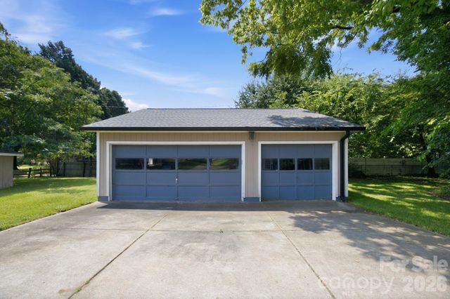 13128 Blacksmith Court, Matthews, NC 28105