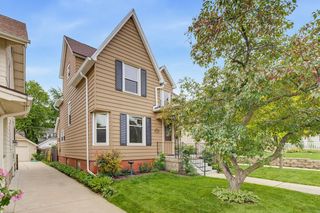 1542 S 79th STREET, West Allis, WI 53214