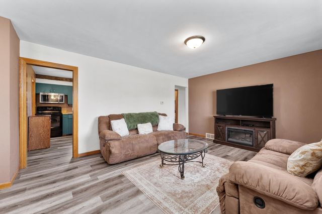 305 S Clark Street, Thorp, WI 54771