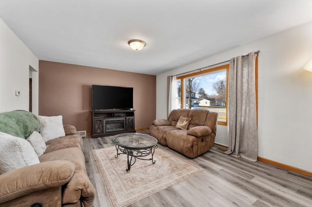 305 S Clark Street, Thorp, WI 54771