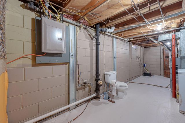 305 S Clark Street, Thorp, WI 54771