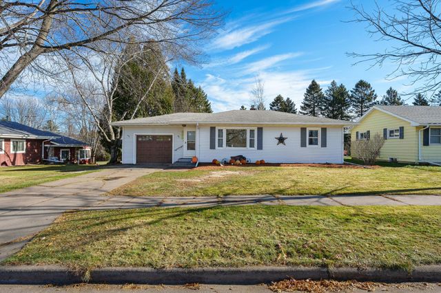 305 S Clark Street, Thorp, WI 54771