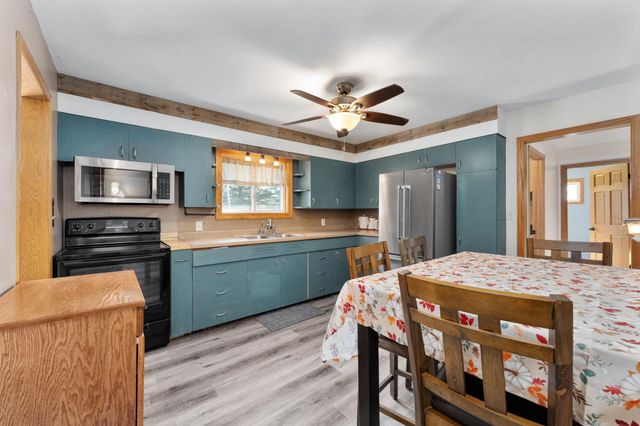 305 S Clark Street, Thorp, WI 54771