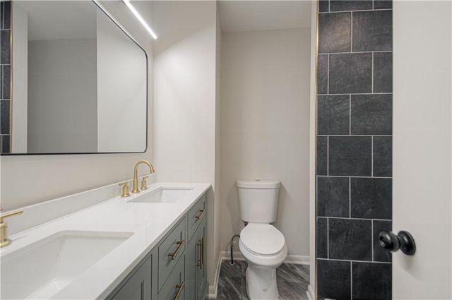 8219 E 85th Terrace, Raytown, MO 64138
