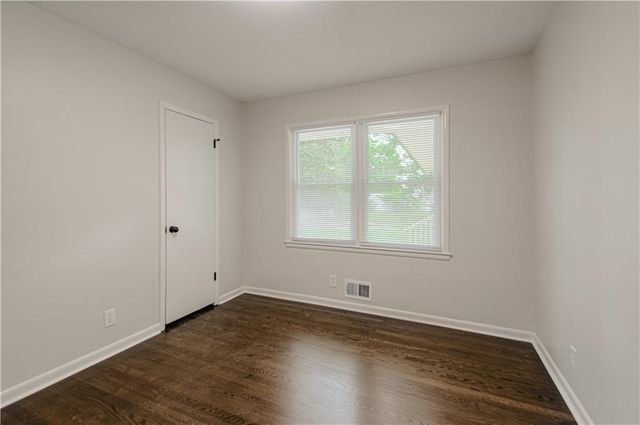 8219 E 85th Terrace, Raytown, MO 64138