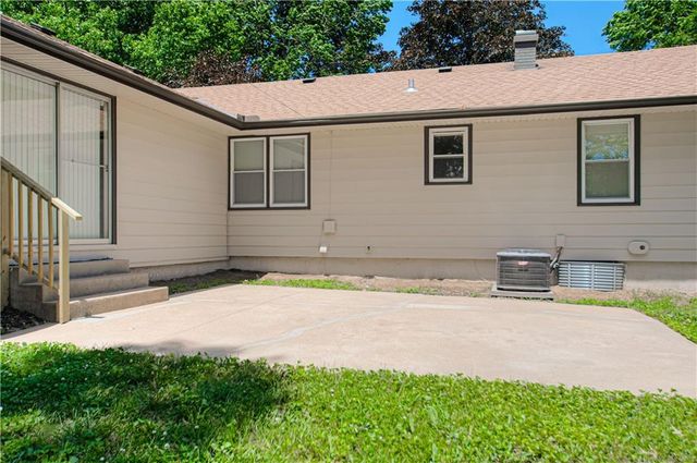 8219 E 85th Terrace, Raytown, MO 64138