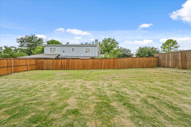 805 Hillside Beach Drive, Little Elm, TX 75068