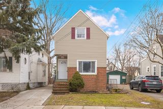 11915 Franklin Boulevard, Lakewood, OH 44107