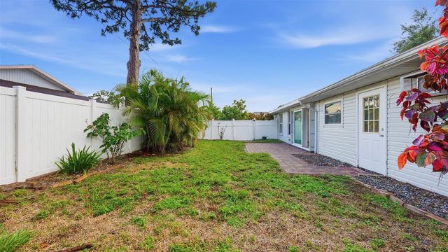 1329 NANTUCKET ROAD, Venice, FL 34293